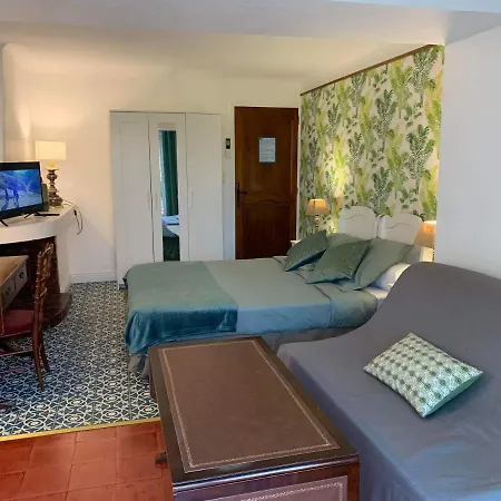 Bleue - Les Pins Bed & Breakfast