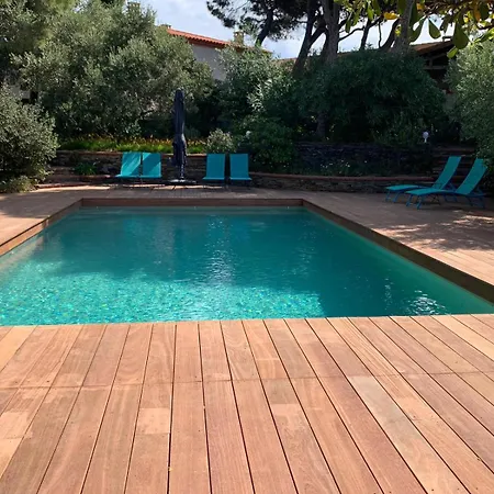 Bleue - Les Pins Bed & Breakfast