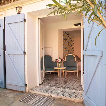 Bed & Breakfast Bleue - Les Pins *